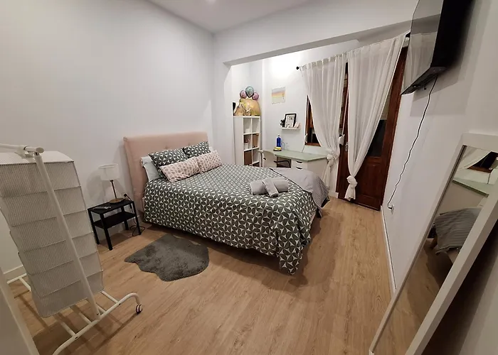 Habitacion Con Bano Compartido En Casa Con Familia